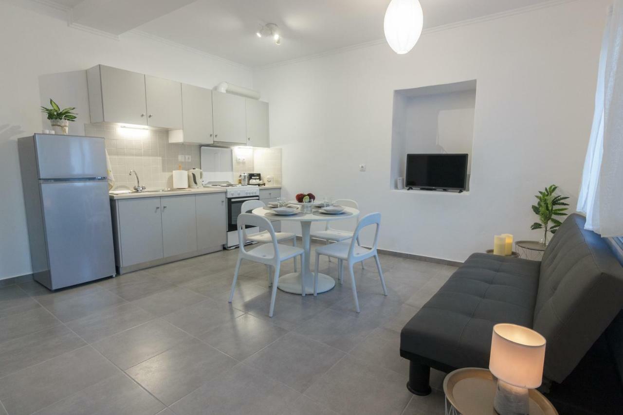 Infinity Apartment Leonídion Eksteriør bilde